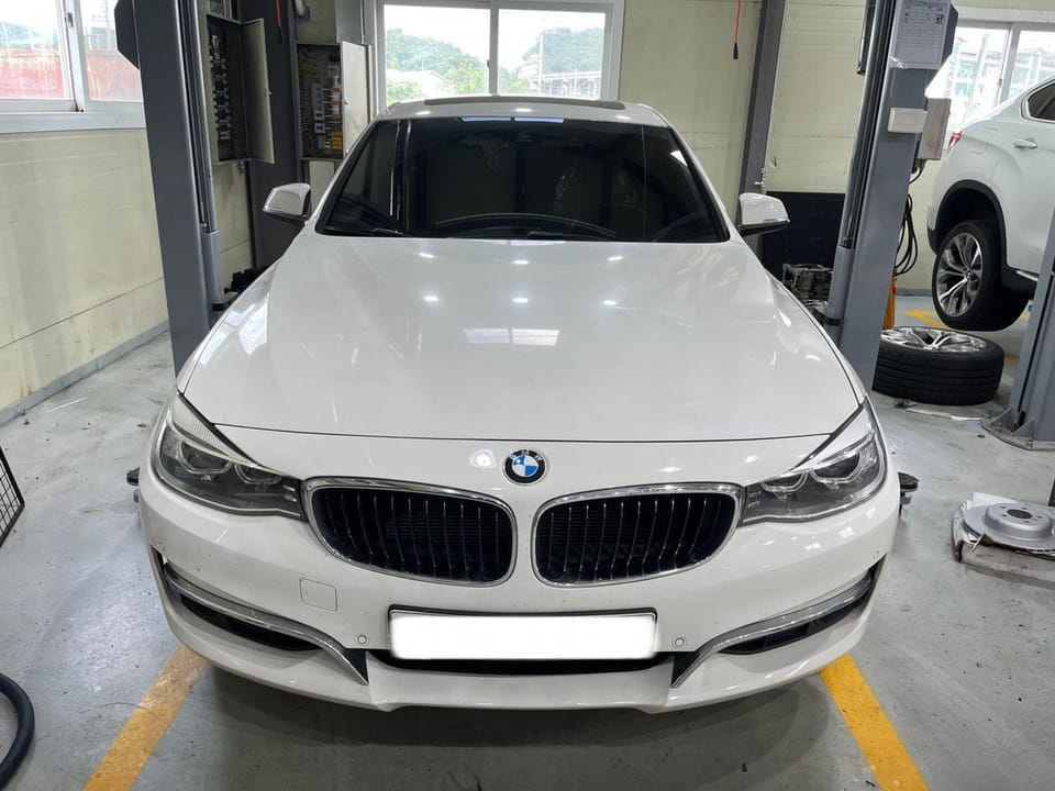 장용석의 내차를부탁해 BMW 3GT 냉각수 누수 및 엔진오일 누유 수리 작업