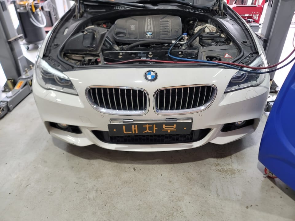 광주 양산동 BMW 320d 엔진오일 및 에어컨 플러싱 작업 by 내차를부탁해 광주점